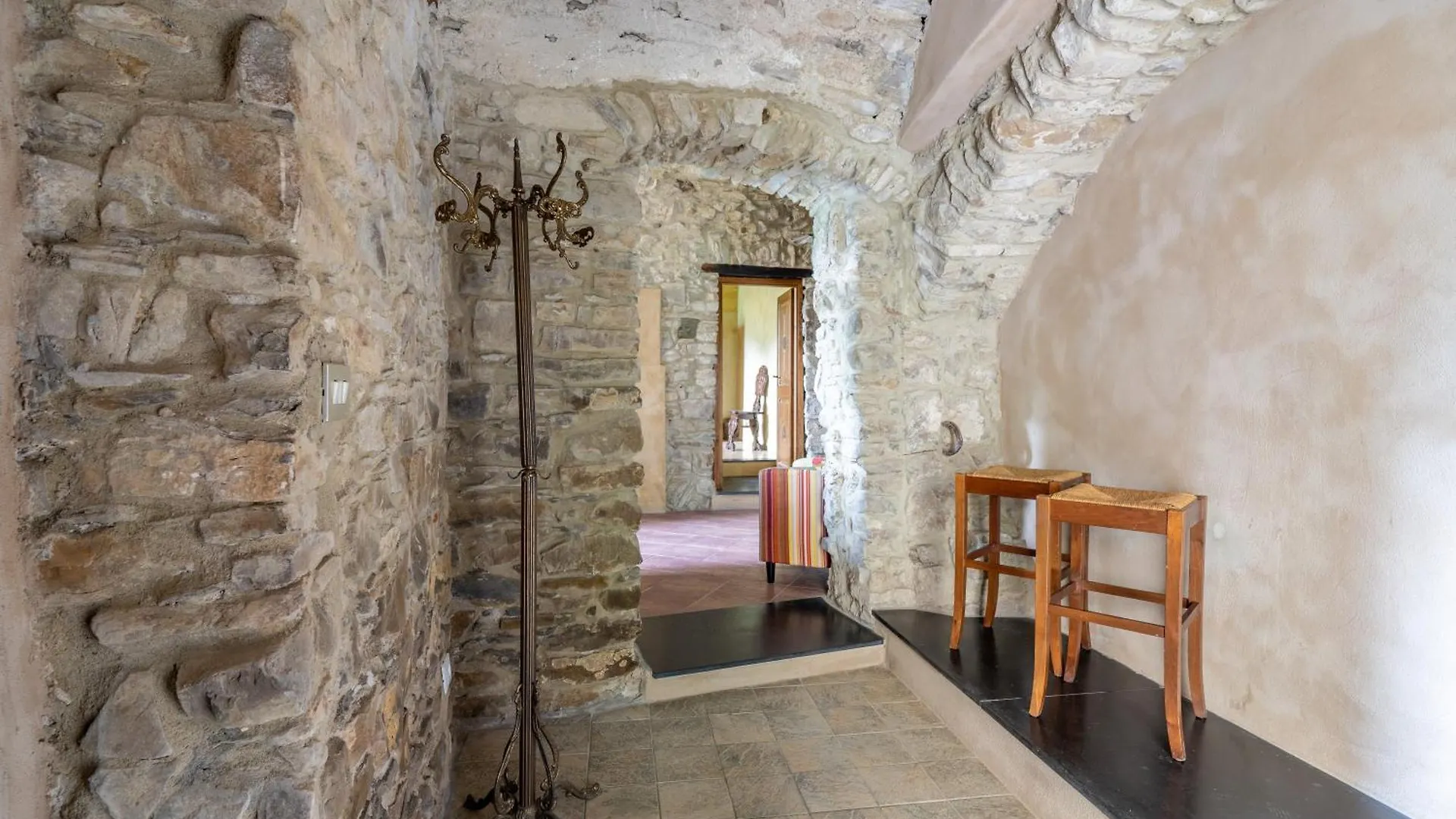 Le Chat Apricale 0*,  Ιταλία
